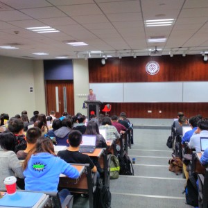 崔建遠(yuǎn)教授開(kāi)展題為“民法典編纂的思考”的南燕法學(xué)家系列講座