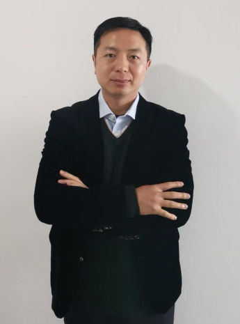 奉小斌