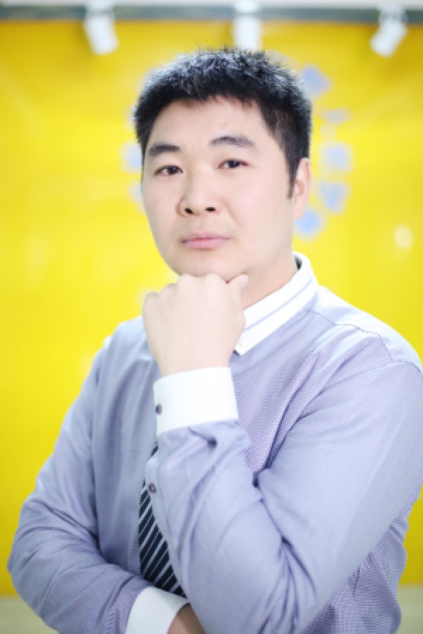 李堅